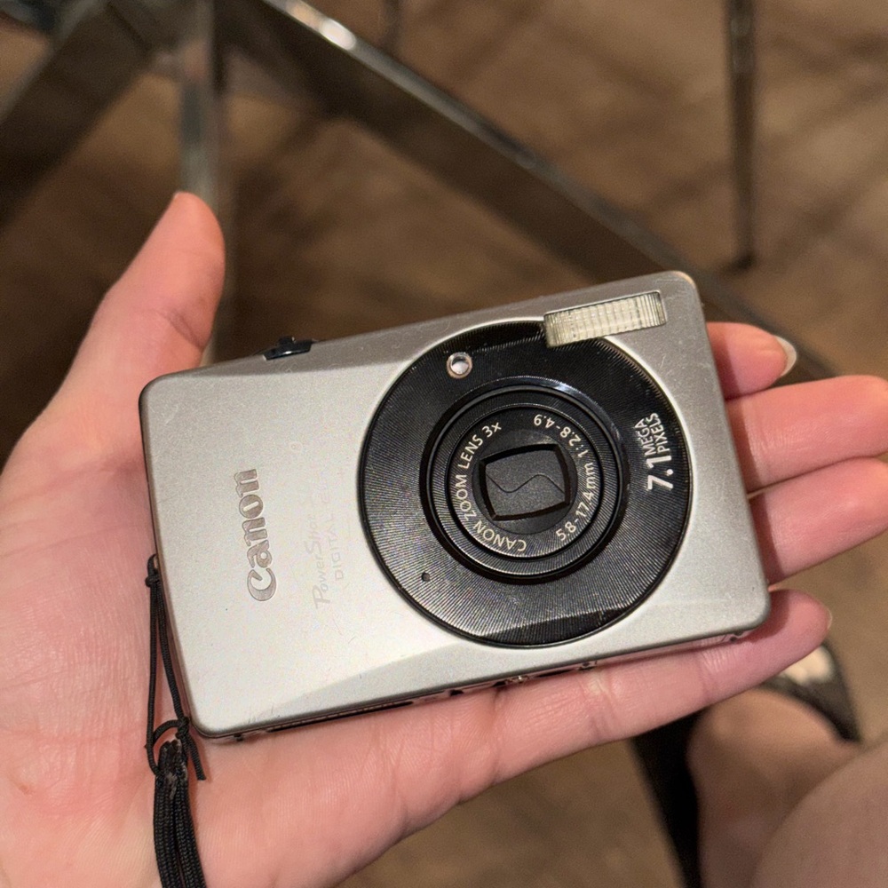 Canon Gray PowerShot sd750 Digital Camera- TESTED AND WORKING